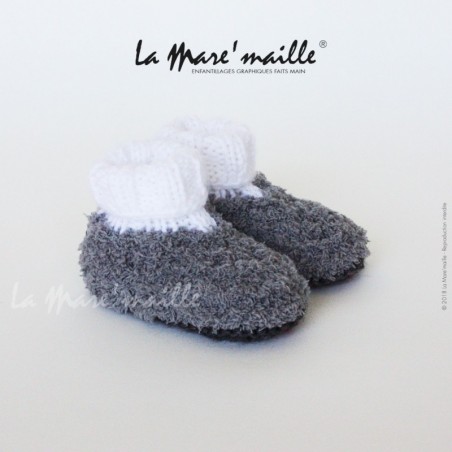 Chaussons bébé maille laine douce gris et blanc tricotés main