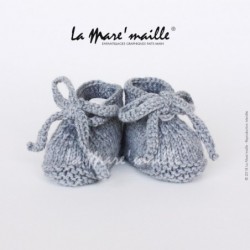 Chaussons bébé laine look sneakers gris clair uni avec lacets