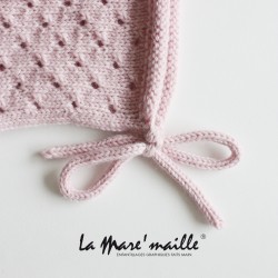Bonnet de naissance bébé laine rose maille ajourée tricoté main Modèle Céleste