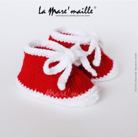 Chaussons bébé laine style basket rouge et blanc avec lacets en maille