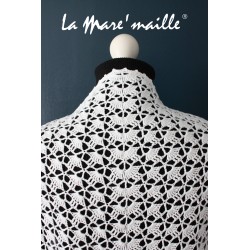 Châle en coton blanc façon dentelle au crochet fait main