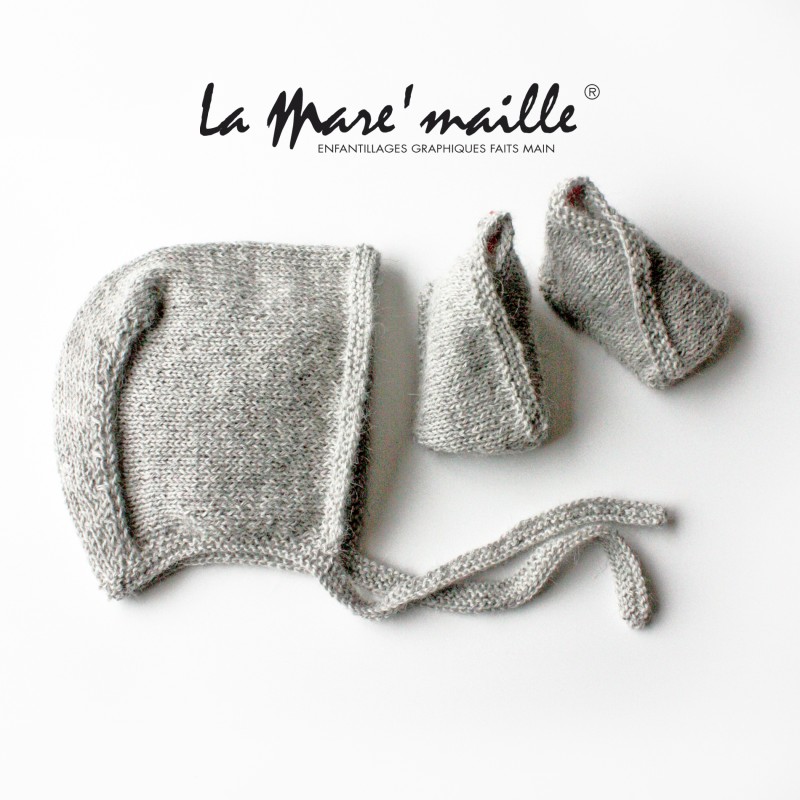 Ensemble chaussons et bonnet béguin laine Alpaga gris clair tricot main