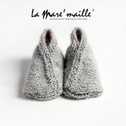 Ensemble chaussons et bonnet béguin laine Alpaga gris clair tricot main