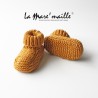 Chaussons bébé montants rétros en laine Mérinos miel tricot main