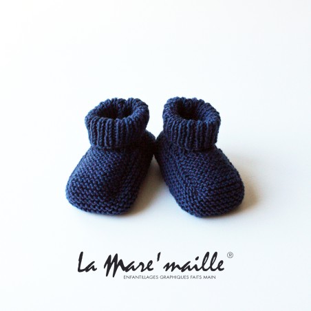 Chaussons bébé montants rétros en laine Mérinos bleu marine tricot main